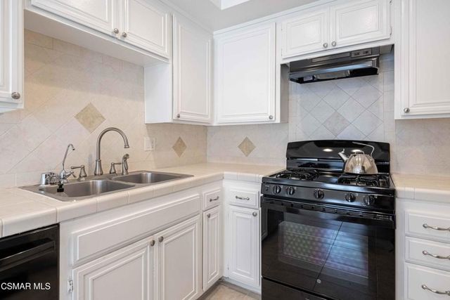 3623 Summershore Lane, Westlake Village, CA 91361
