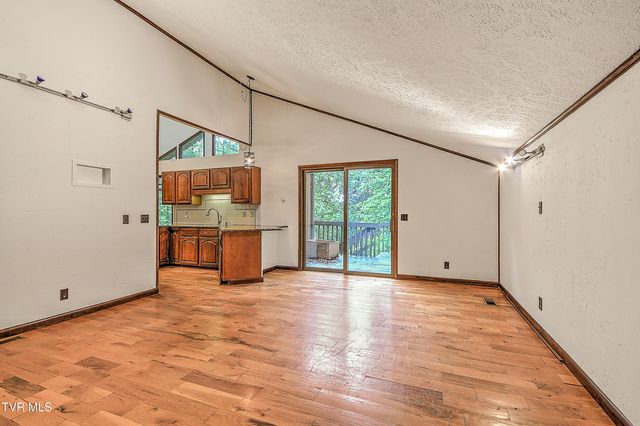 121 Lone Oak Drive, Kingsport, TN 37663