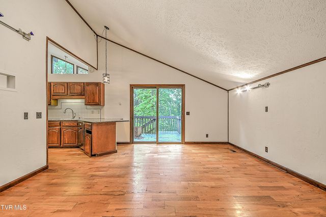 121 Lone Oak Drive, Kingsport, TN 37663