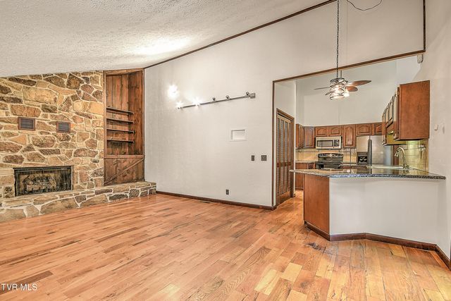121 Lone Oak Drive, Kingsport, TN 37663