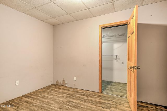 121 Lone Oak Drive, Kingsport, TN 37663