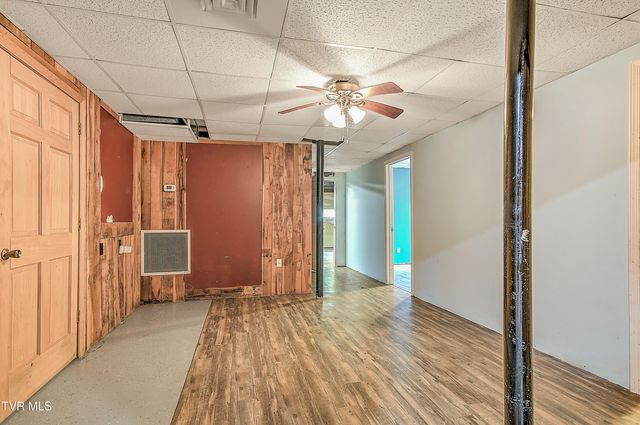 121 Lone Oak Drive, Kingsport, TN 37663