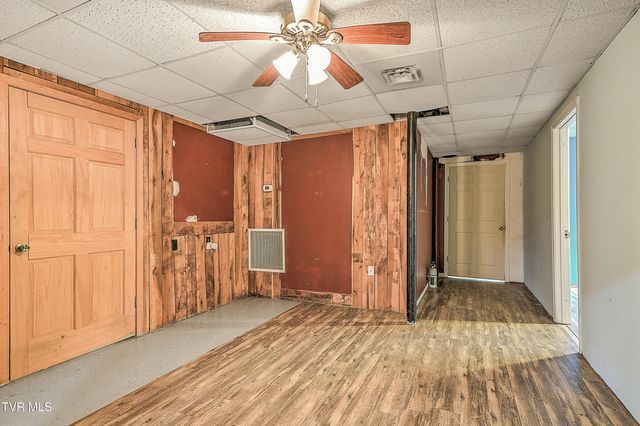 121 Lone Oak Drive, Kingsport, TN 37663