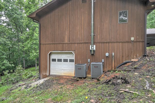 121 Lone Oak Drive, Kingsport, TN 37663