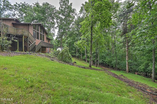 121 Lone Oak Drive, Kingsport, TN 37663