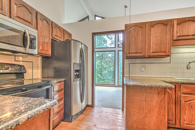 121 Lone Oak Drive, Kingsport, TN 37663