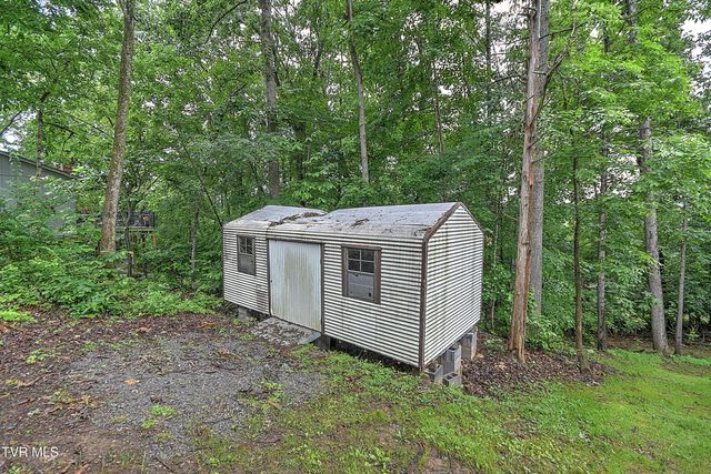 121 Lone Oak Drive, Kingsport, TN 37663