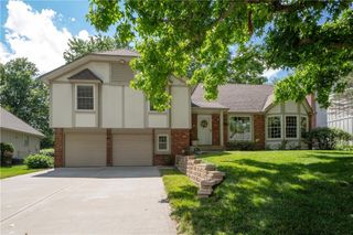 10416 Caenen Drive, Lenexa, KS 66215