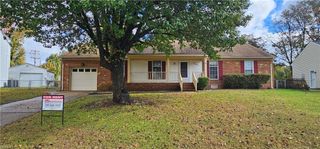 1024 Bowling Green TRL, Chesapeake, VA 23320
