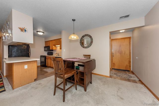 9624 Sawgrass Court, Belleville, MI 48111