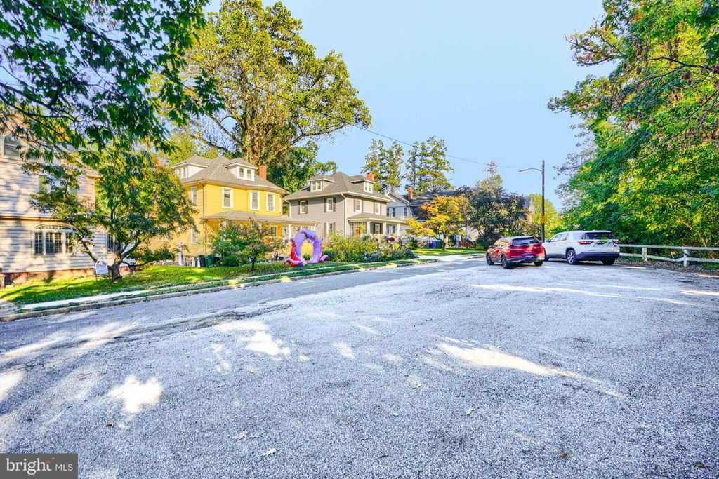 2806 PARKVIEW TER, Baltimore, MD 21214