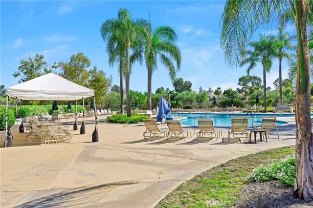 40492 Via Amapola, Murrieta, CA 92562