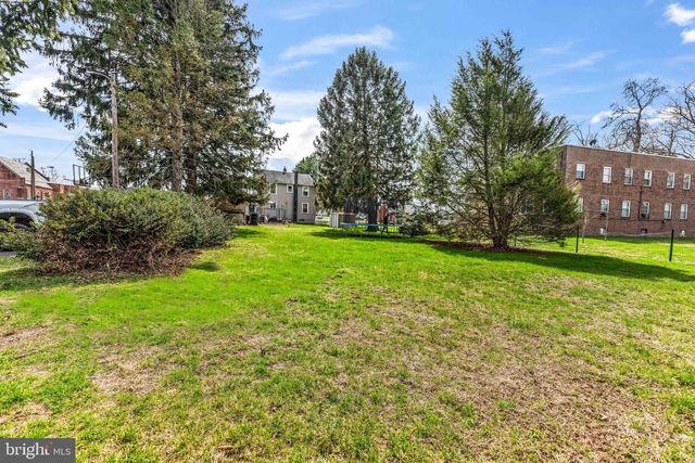 136 LINGLESTOWN RD, Harrisburg, PA 17110
