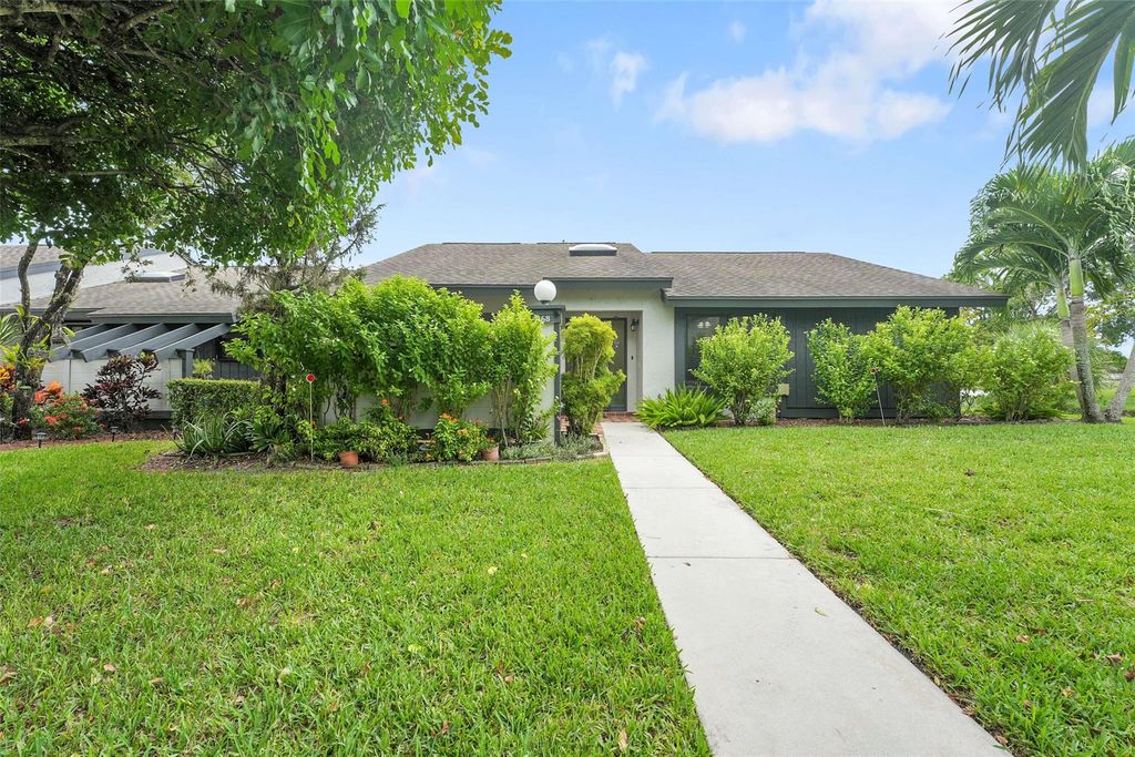 468 Long Bow Ct 468, Royal Palm Beach, FL 33411
