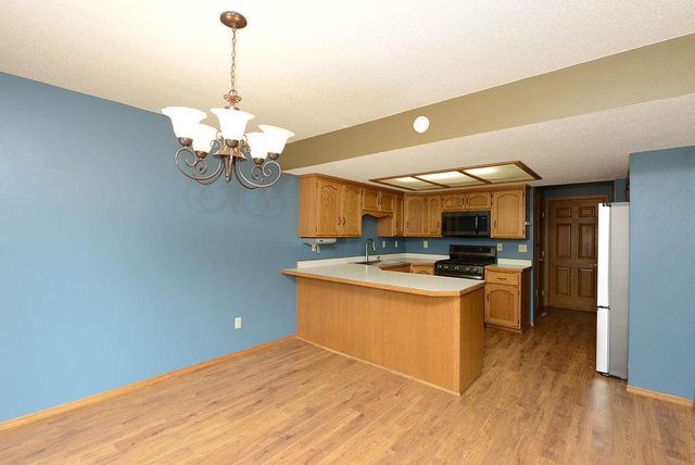 3210 15th Avenue S, Fargo, ND 58103