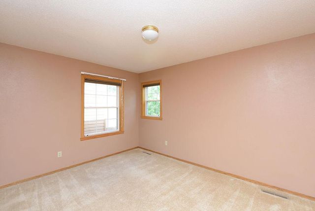 3210 15th Avenue S, Fargo, ND 58103