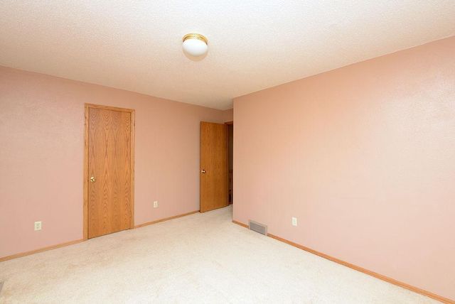 3210 15th Avenue S, Fargo, ND 58103