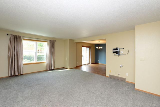 3210 15th Avenue S, Fargo, ND 58103