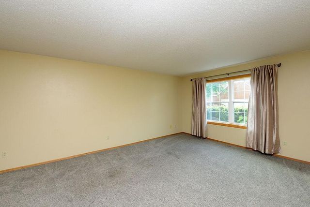 3210 15th Avenue S, Fargo, ND 58103