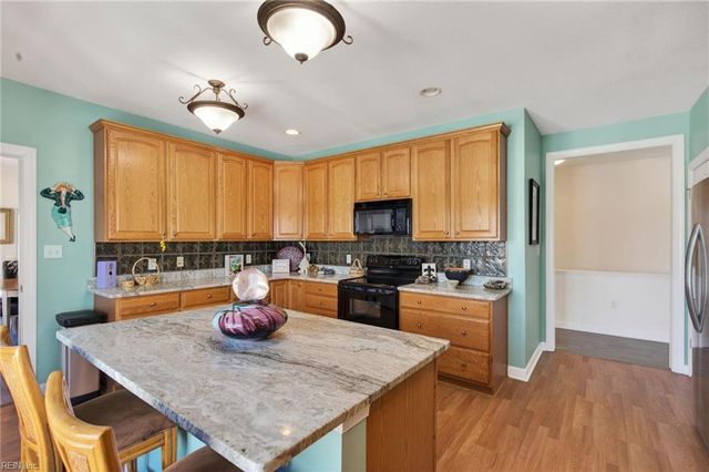 8333 N View BLVD, Norfolk, VA 23518