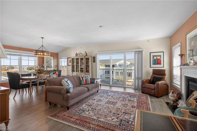 8333 N View BLVD, Norfolk, VA 23518