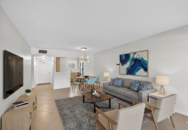 200 Waterway Drive S 104, Lantana, FL 33462