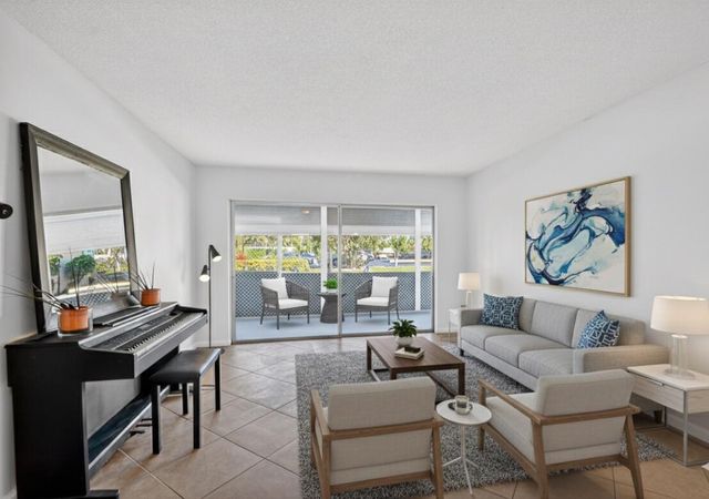 200 Waterway Drive S 104, Lantana, FL 33462