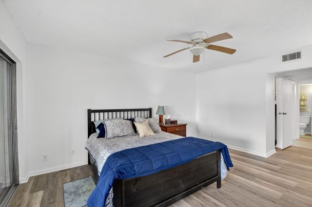 200 Waterway Drive S 104, Lantana, FL 33462