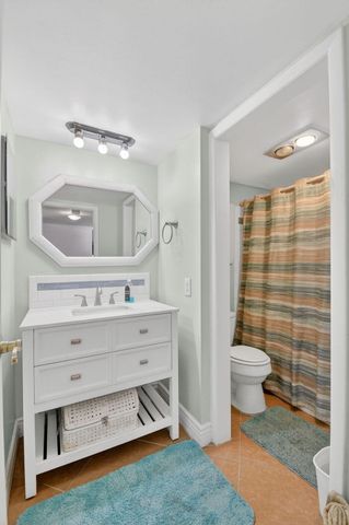 200 Waterway Drive S 104, Lantana, FL 33462