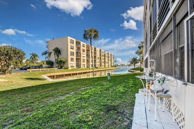 200 Waterway Drive S 104, Lantana, FL 33462