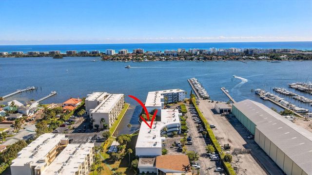 200 Waterway Drive S 104, Lantana, FL 33462