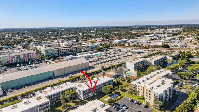 200 Waterway Drive S 104, Lantana, FL 33462