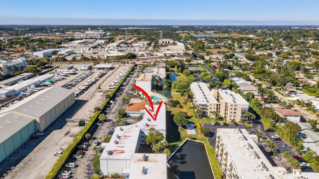 200 Waterway Drive S 104, Lantana, FL 33462