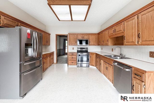14465 Patrick Avenue, Omaha, NE 68116