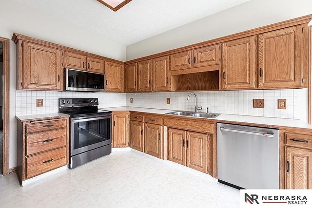 14465 Patrick Avenue, Omaha, NE 68116