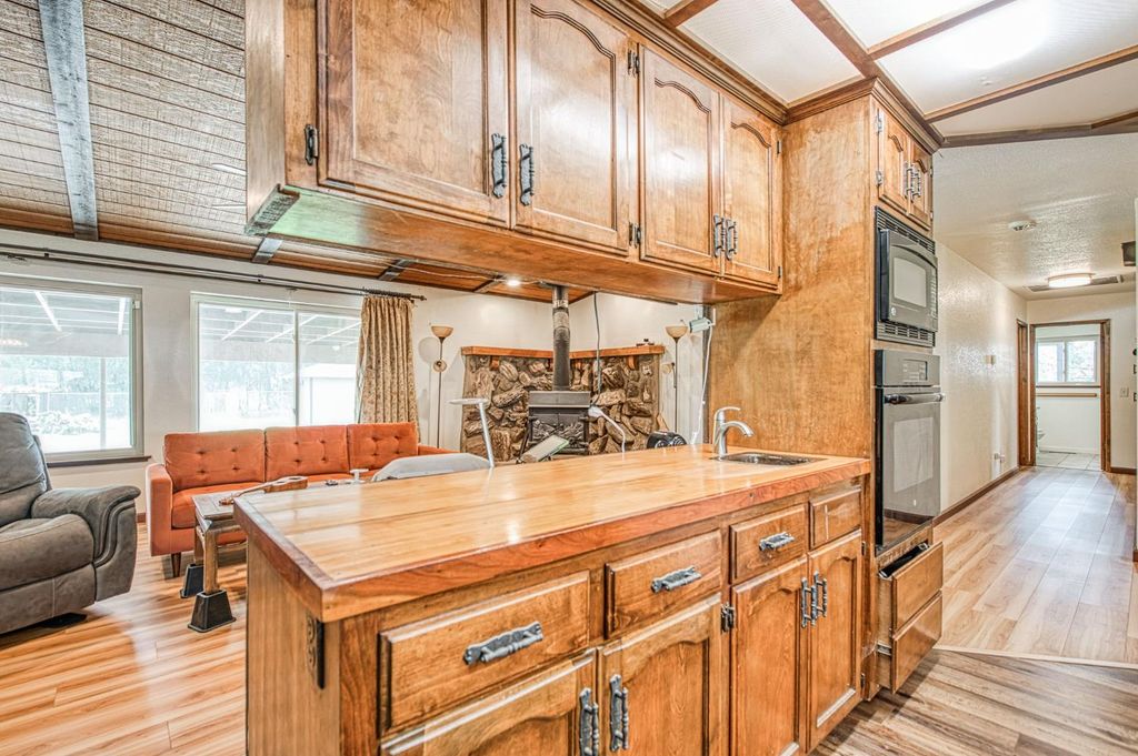 Image 14 of property listing at 25268 Avenue 18 1/2, Madera, CA 93638