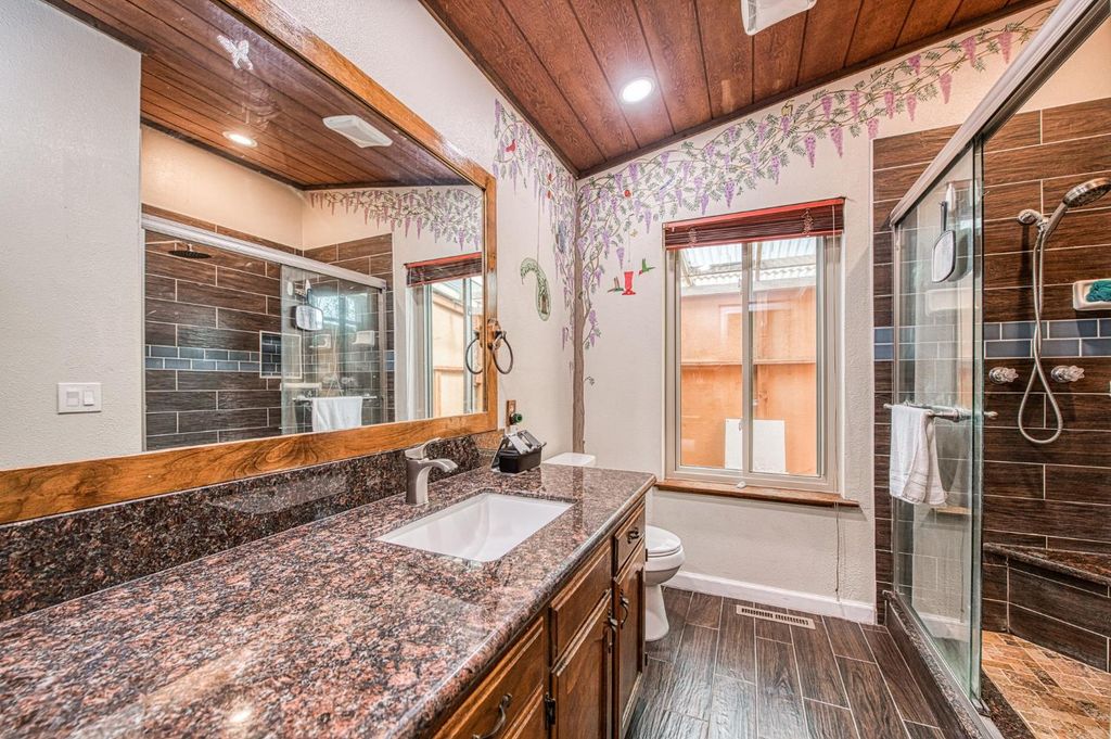 Image 18 of property listing at 25268 Avenue 18 1/2, Madera, CA 93638