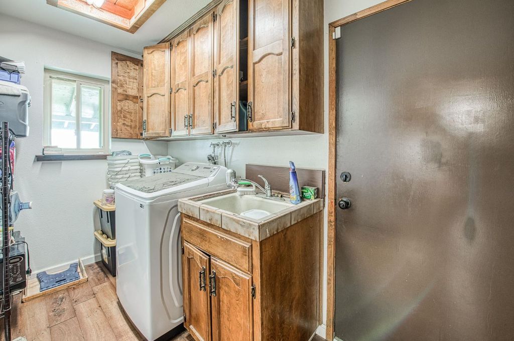 Image 19 of property listing at 25268 Avenue 18 1/2, Madera, CA 93638