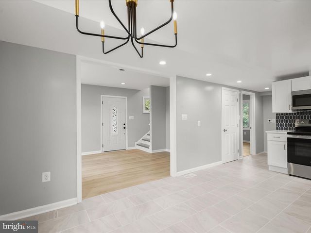 2917 E LEE AVE, Alexandria, VA 22306