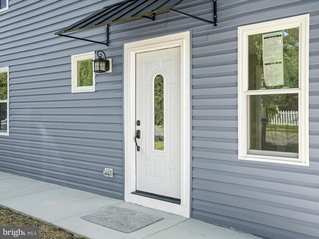 2917 E LEE AVE, Alexandria, VA 22306