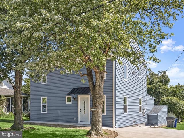 2917 E LEE AVE, Alexandria, VA 22306