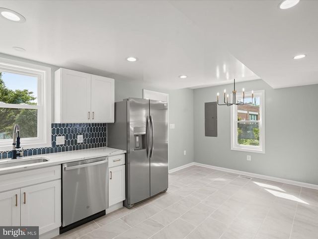 2917 E LEE AVE, Alexandria, VA 22306