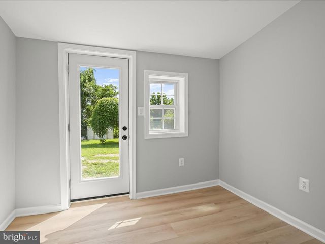 2917 E LEE AVE, Alexandria, VA 22306