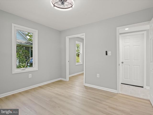 2917 E LEE AVE, Alexandria, VA 22306