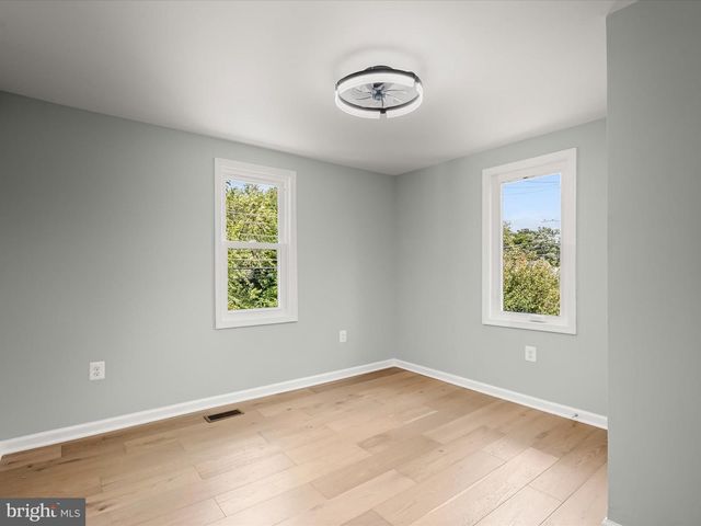 2917 E LEE AVE, Alexandria, VA 22306