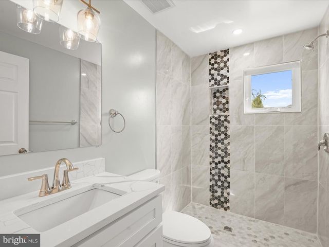 2917 E LEE AVE, Alexandria, VA 22306