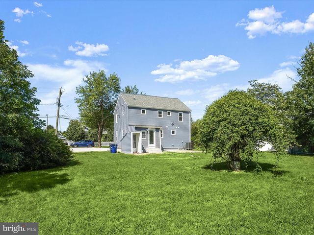 2917 E LEE AVE, Alexandria, VA 22306