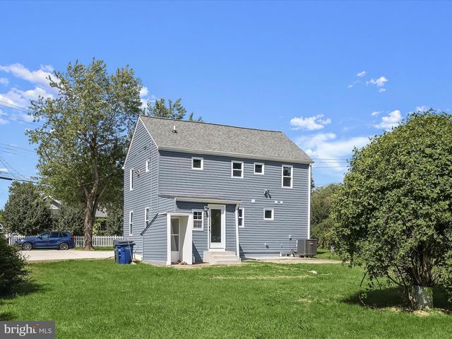 2917 E LEE AVE, Alexandria, VA 22306