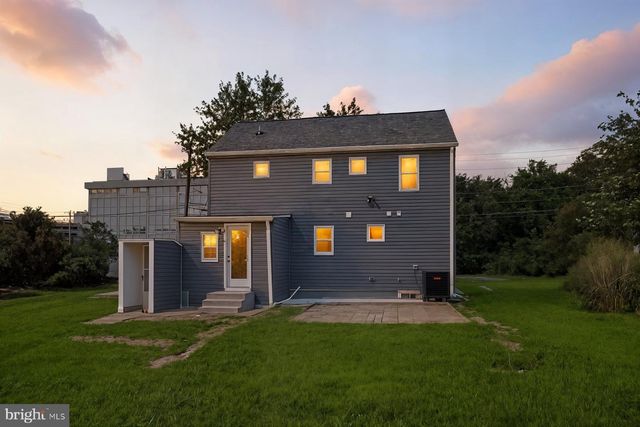 2917 E LEE AVE, Alexandria, VA 22306