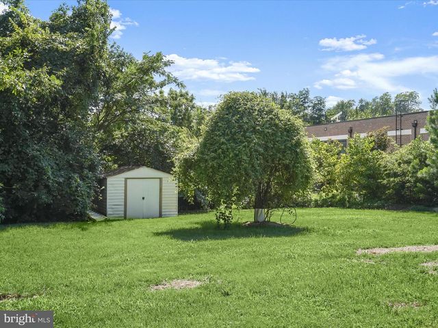 2917 E LEE AVE, Alexandria, VA 22306